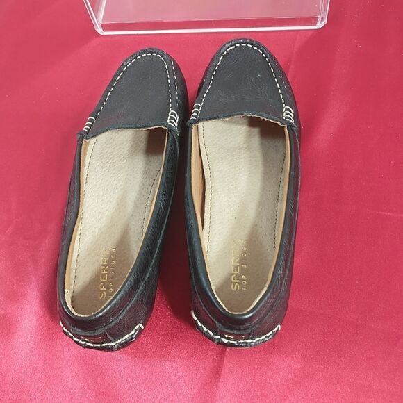 Sperry Woman's SZ 5M Flats Driver Loafer. Condition is Pre-owned. - Picture 10 of 10